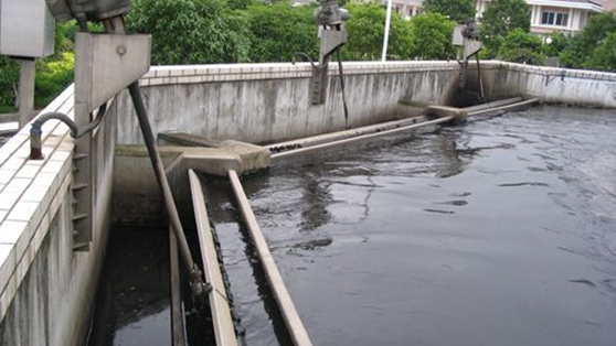 调节堰门